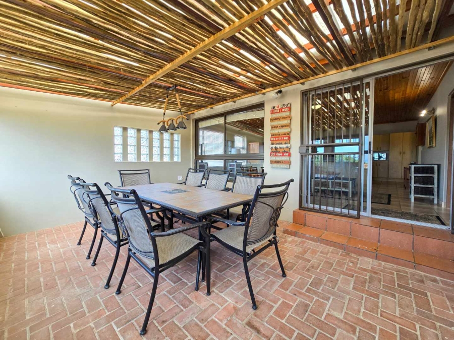 3 Bedroom Property for Sale in Stilbaai Wes Western Cape